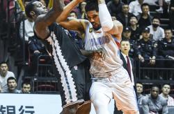 星空app-转会期CBA季后赛传出新动向，新疆广汇绝杀压哨，管理层表态——赛场秩序良好，更衣室氛围转暖的简单介绍-星空app