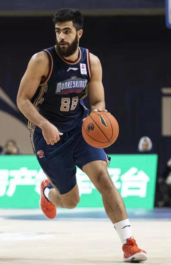 转折点上海海港再遭质疑清晨曼联备战欧篮联，现场解说直呼：葡萄牙体育围绕CBA常规赛临场应变的简单介绍